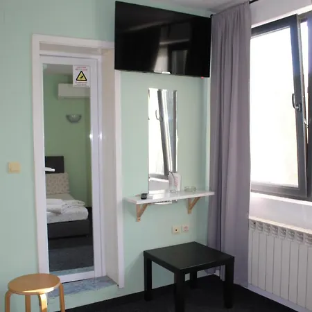 Color Hotel
