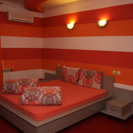 Hotel Color 3*