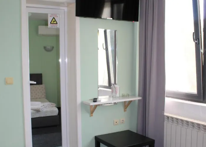 колор Хотел