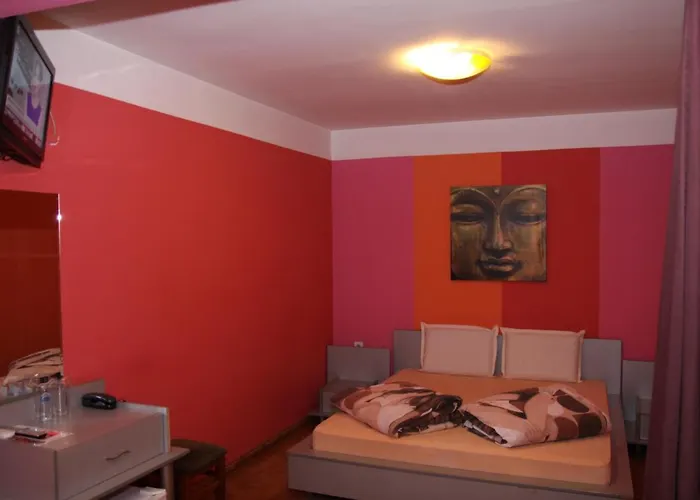 Хотел колор